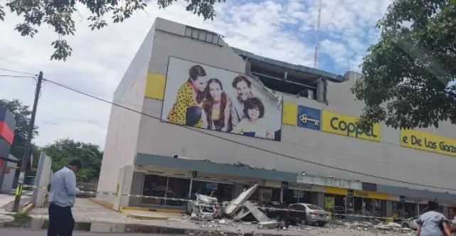 De acuerdo con las autoridades a la persona se le cay&oacute; una barda en medio del temblor Cr&eacute;ditos: Especial