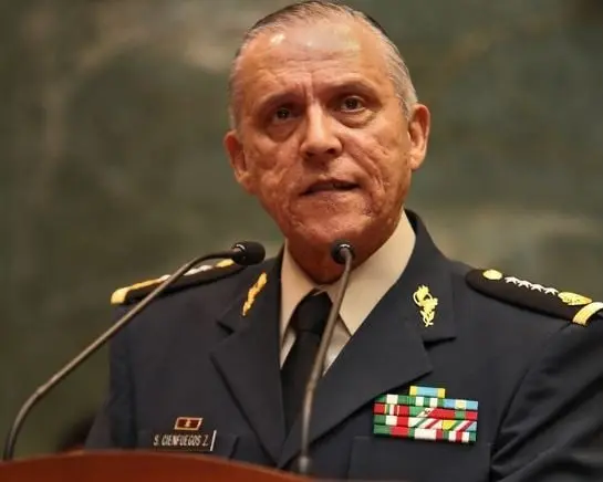 Es el exsecretario de la Defensa Nacional.