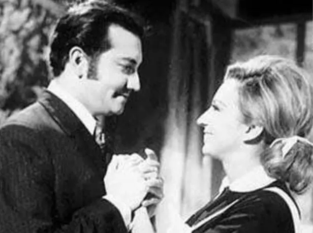 Cap&iacute;tulos: 600 