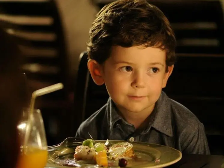  Oaklee Pendergast | Simon Bennett