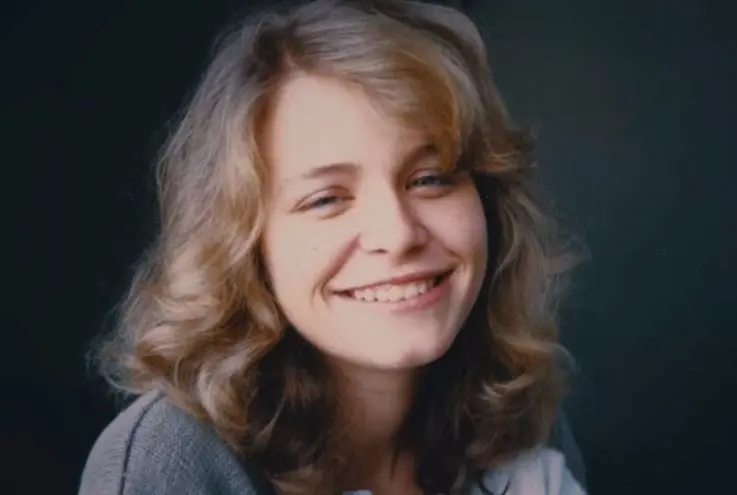 Girl in the Picture (2022)