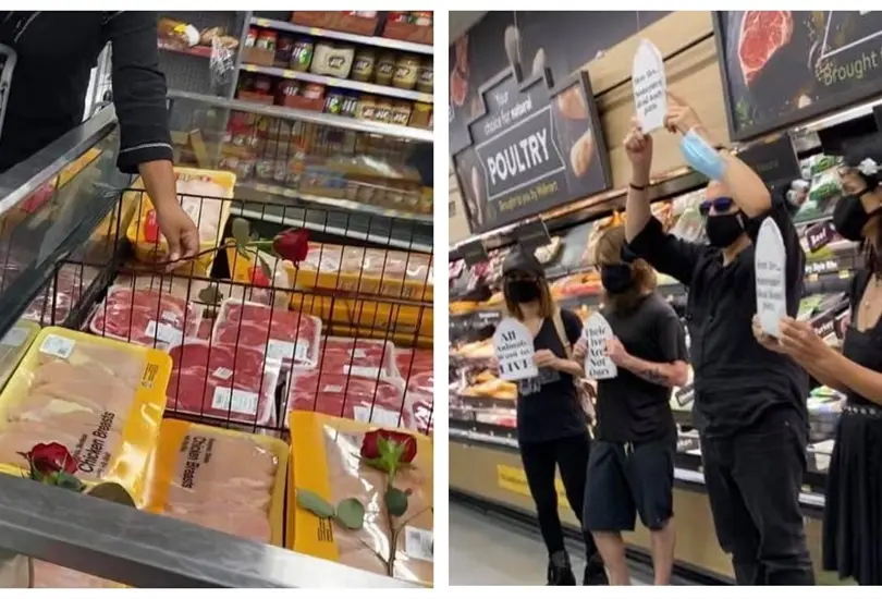 Veganos hacen funeral en un supermercado Veganos hacen funeral en un supermercado