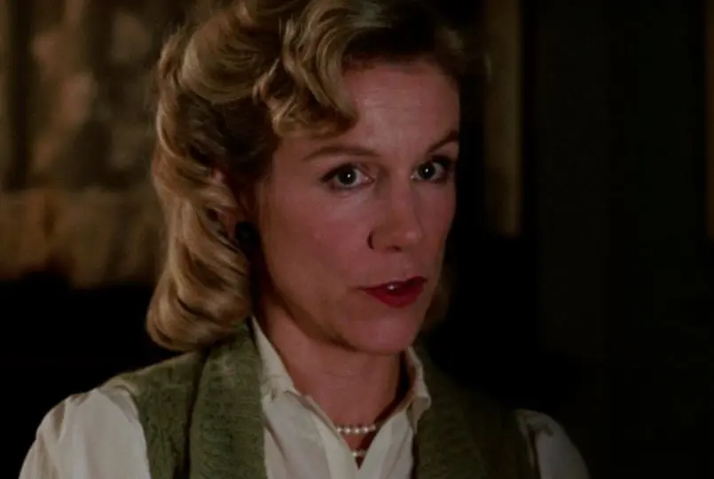 Juliet Stevenson | Amanda Armstrong.
