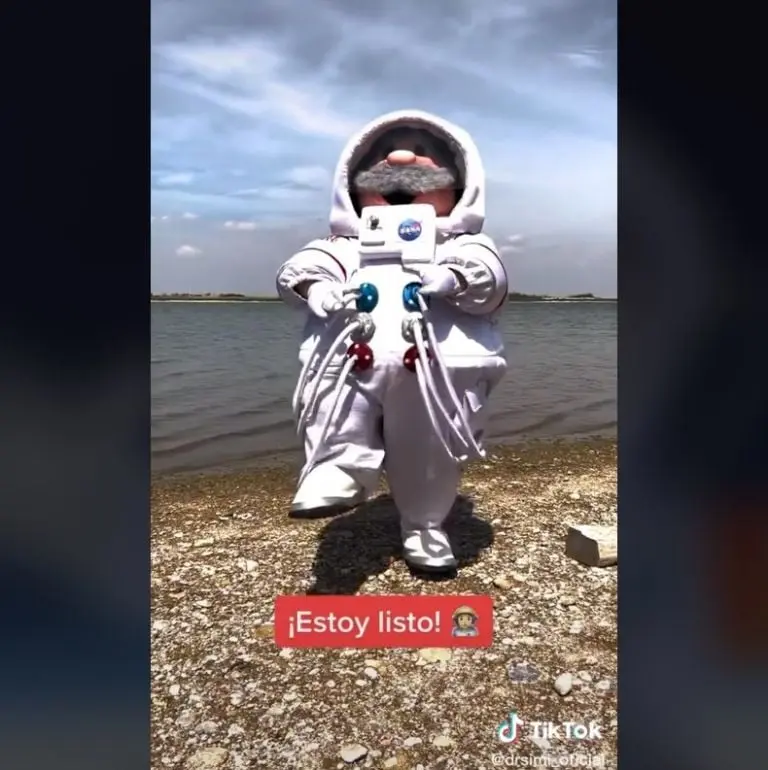 Dr. Simi llega al espacio (TikTok)