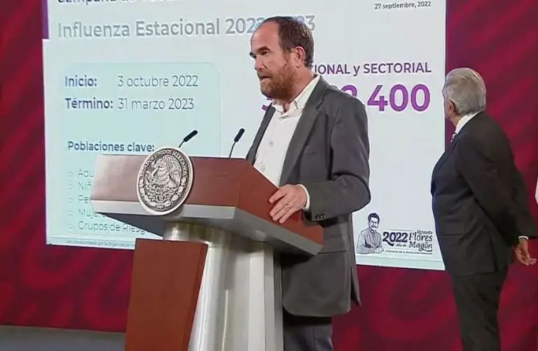 El doctor Ruy López anuncia campaña de vacunación contra la influenza. Foto: captura de pantalla.