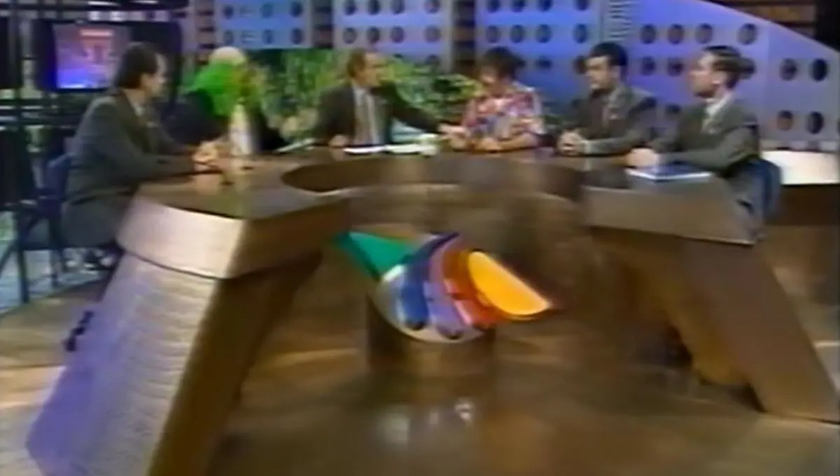 Los Protagonistas es uno de los programas estelares de TV Azteca, aqu&iacute; te contamos c&oacute;mo han cambiado sus conductores  