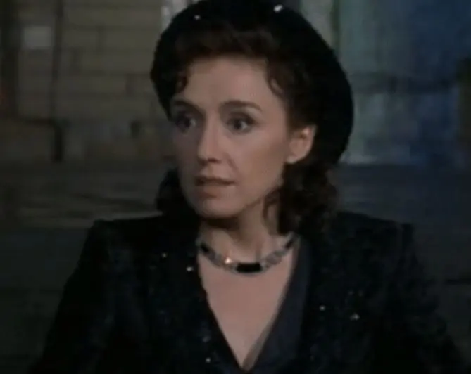 Nicoletta Braschi | Dora