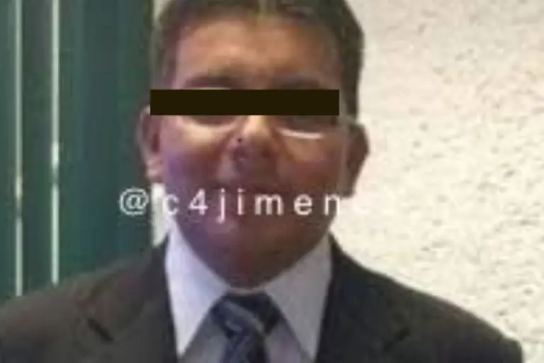 El profesor presuntamente abusó de su alumna en el laboratorio - Carlos Jiménez