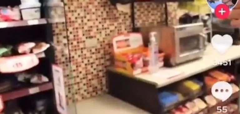 Los extranjeros se sorprendieron de lo que encontraron en la tienda. Foto: captura de pantalla.