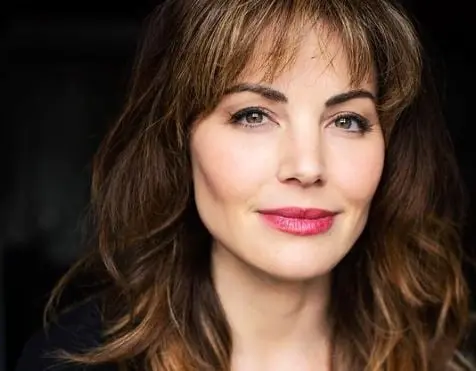 Era la prima de Chloe, quien llega a Smallville a investigar la supuesta muerte de Chloe y se queda con los Kent.