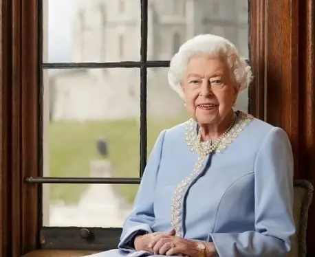 La actual monarca británica es reina en 16 Estados independientes constituidos en reino y que forman parte de la Mancomunidad de Naciones, aquí te los presentamos.