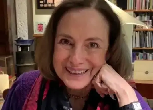 Era la madre de Sof&iacute;a, Jimena y Sara, una mujer muy estricta con las normas de su casa.