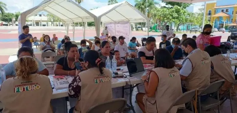 Integrantes de la Secretaría del Trabajo. Foto: Inatagram (jovconfuturo).
