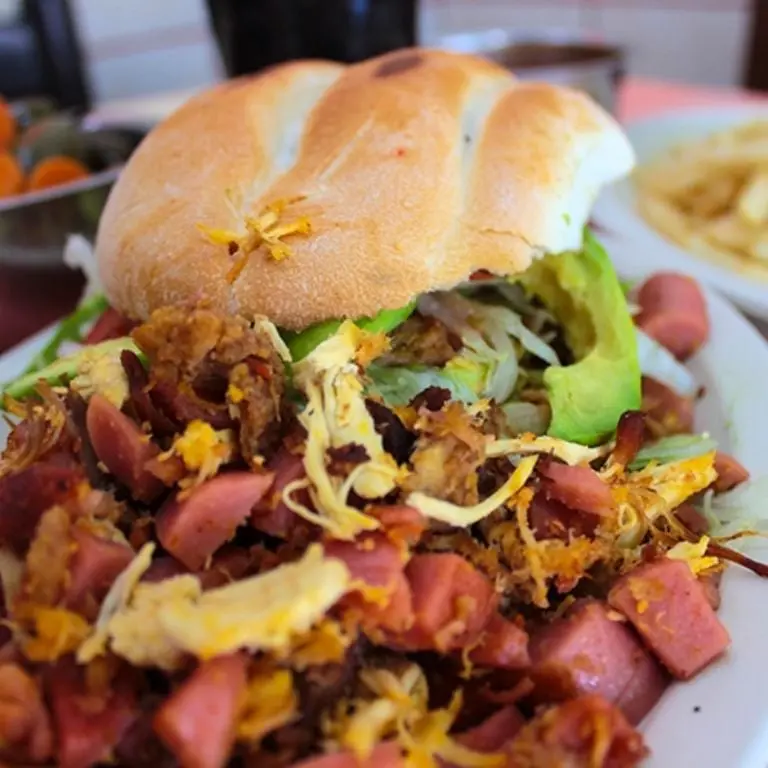 Torta cubana (Redes sociales)