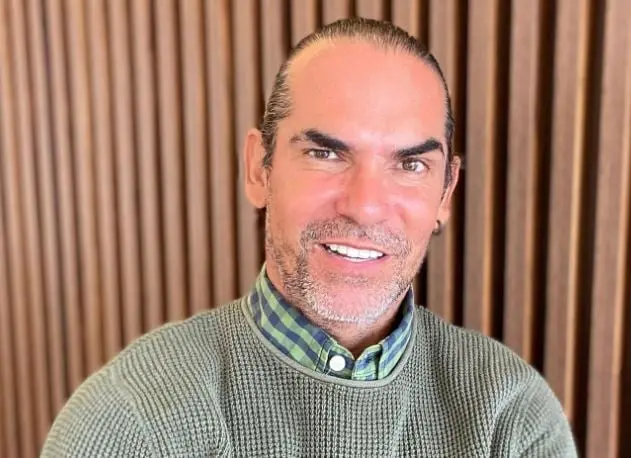 Interpret&oacute; a Carmelo Roura Valdivia.