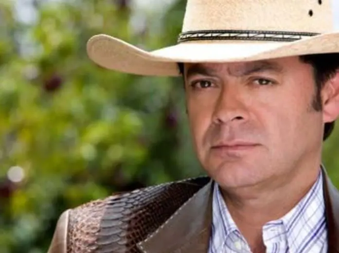 Roberto Bland&oacute;n