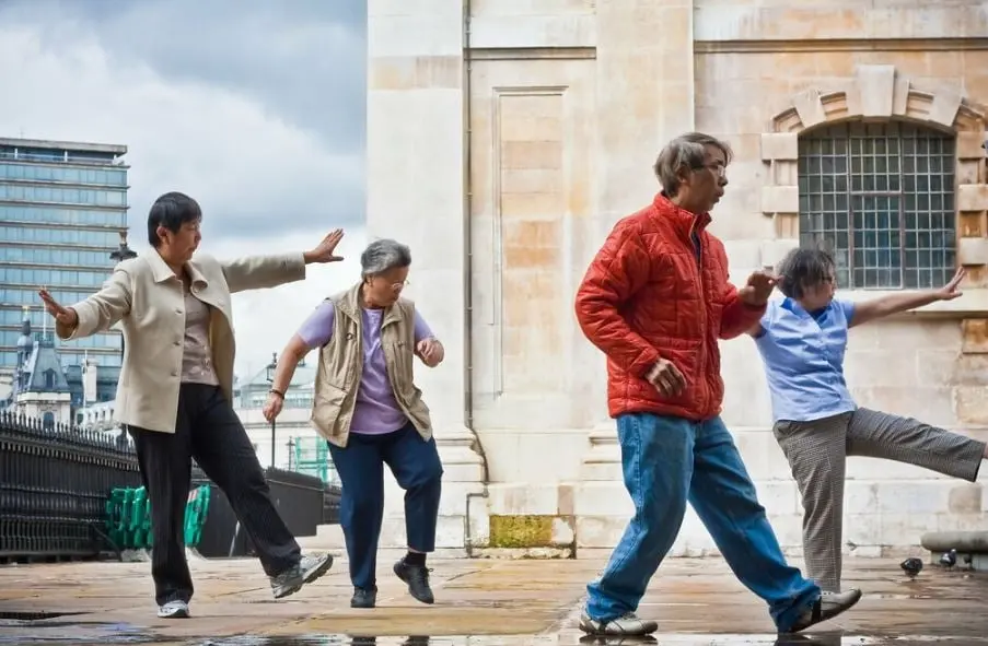 Lo mejor es que es un ejercicio que se puede practicar a cualquier edad, dotando de equilibrio y condici&oacute;n f&iacute;sica.