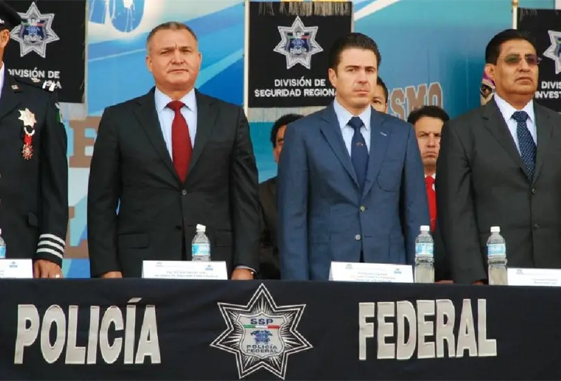 La Oficina del Fiscal de EEUU reveló la condena para Genaro García Luna de ser declarado culpable, lo mismo para Cárdenas Palomino y Ramón Pequeño. La Oficina del Fiscal de EEUU reveló la condena para Genaro García Luna de ser declarado culpable, lo mismo para Cárdenas Palomino y Ramón Pequeño.