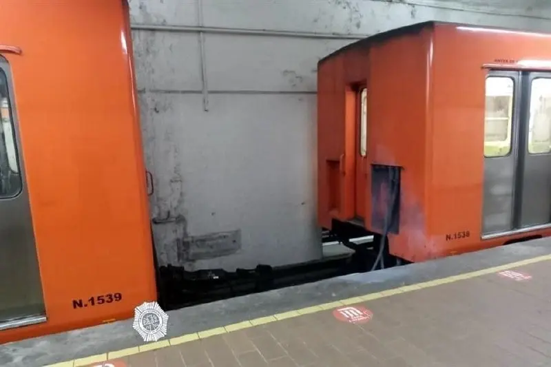Metro: vagones se separan de tren en estación Polanco, Línea 7 Metro: vagones se separan de tren en estación Polanco, Línea 7