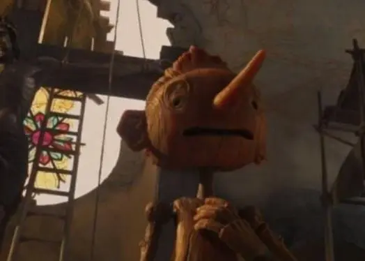 "Papá, todavía no entiendo una cosa: todo el mundo lo quiere, a él; todos le estaban cantando, y es de madera como yo. ¿Por qué lo quieren a él, y no a mí?".