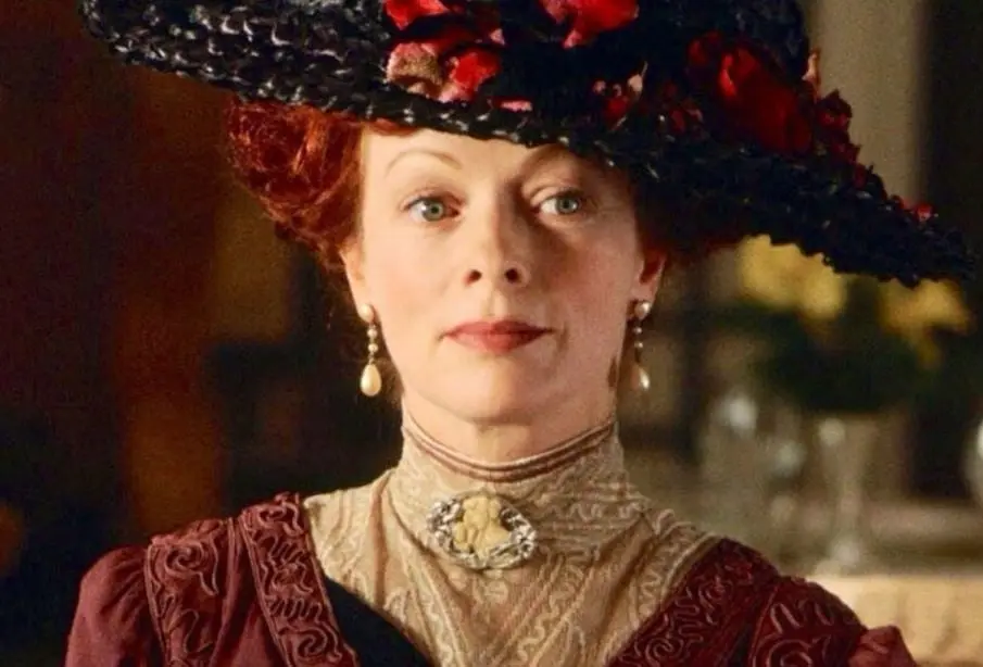 Frances Fisher | Ruth DeWitt Bukater