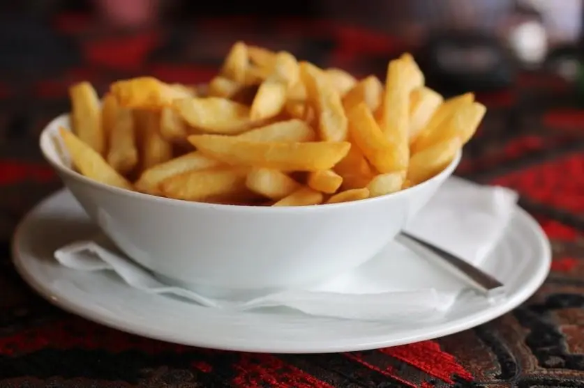 Restaurantes de comida r&aacute;pida: 7,653