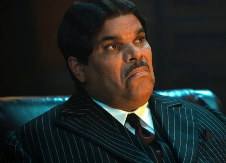 Luis Guzmán como Gomez Addams