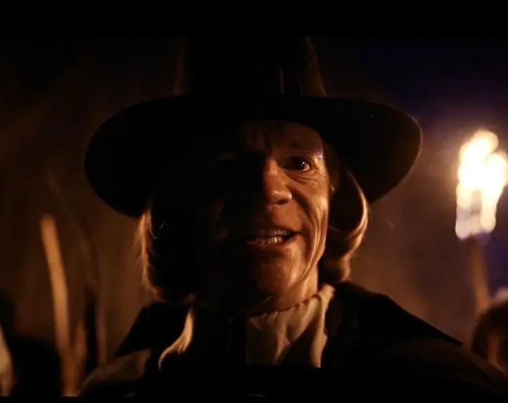 William Houston como Joseph Crackstone