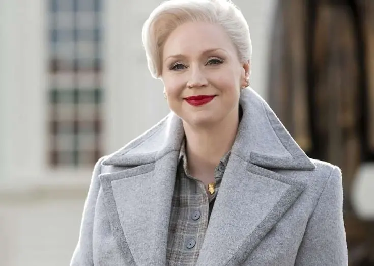 Gwendoline Christie como Larissa Weems