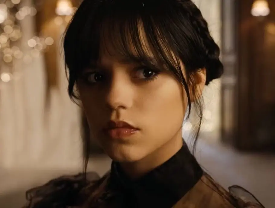Jenna Ortega como Wednesday Addams 