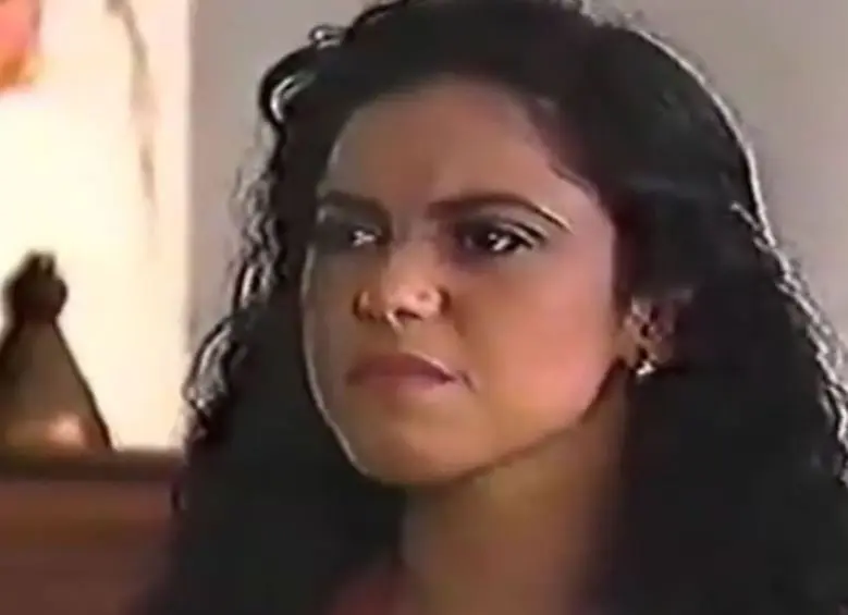 En 1994, protagonizó la serie 'El Oasis' realizada por Cenpro TV. 