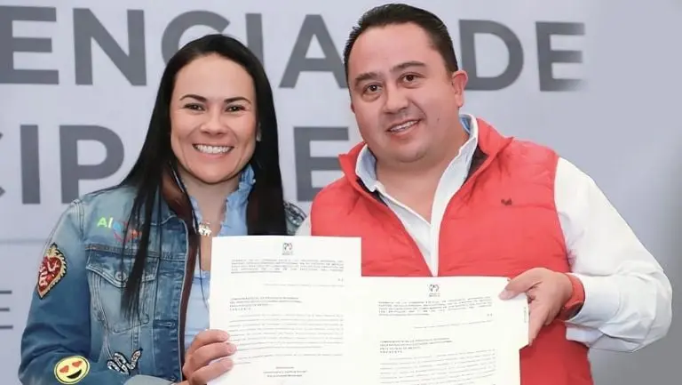 Alejandra del Moral - Twitter