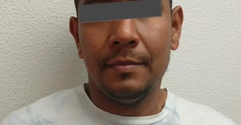El taxista fue identificado como David, de 32 años. Imagen: @FiscaliaNL.