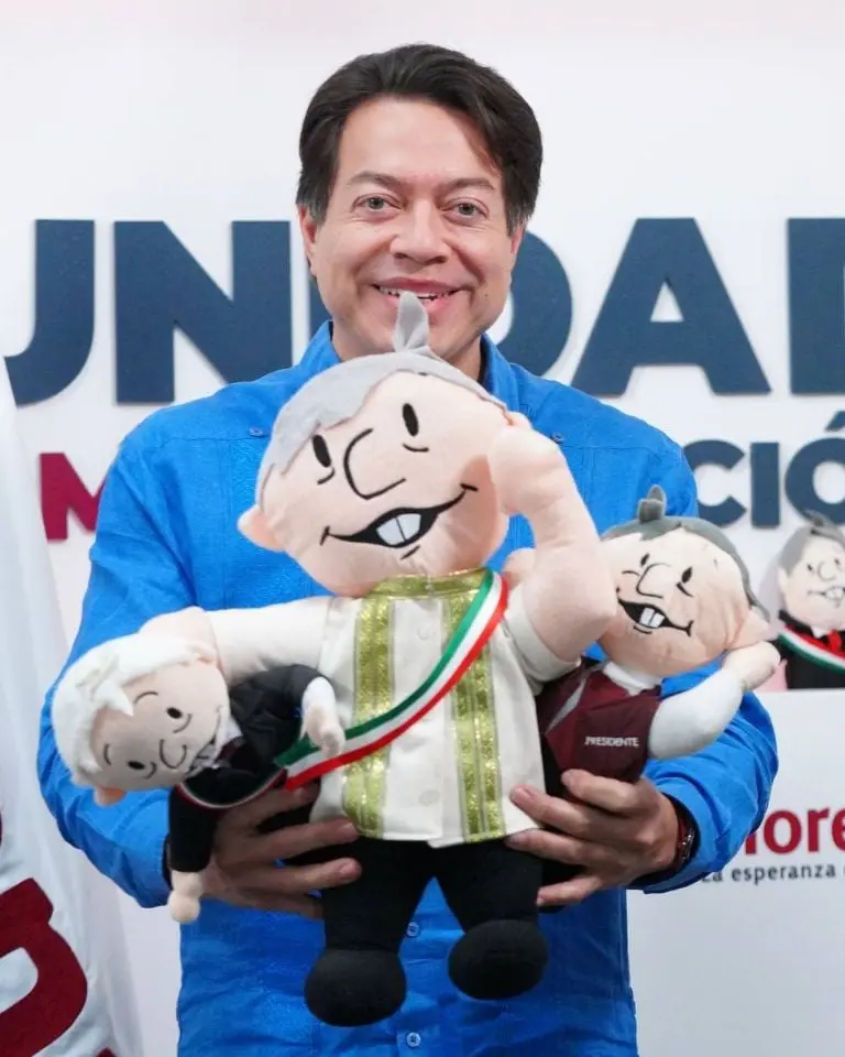 Mario Delgado presume a 'Amlito' - Twitter