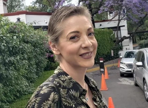 Tambi&eacute;n interpret&oacute; a Leonela Villarreal.