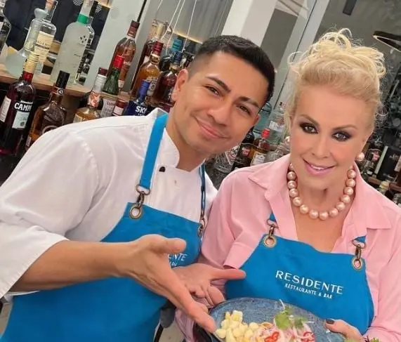 Dio vida a Dulcina Linares 'Vda. de Robles'.