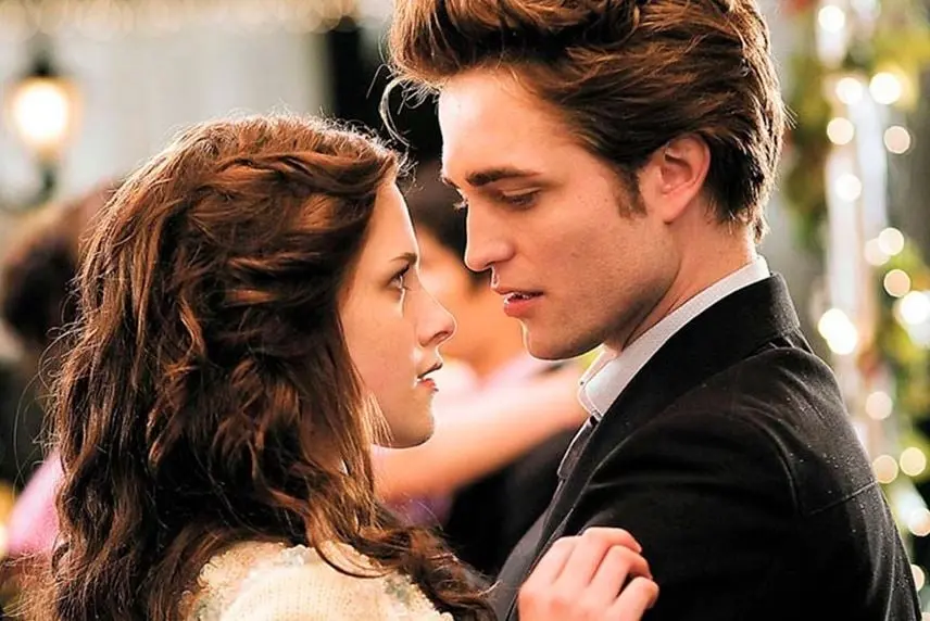 Esta película de fantasía romántica se estrenó en noviembre de 2008. Te presentamos cómo luce el elenco de 'Crepúsculo', tras 15 años.