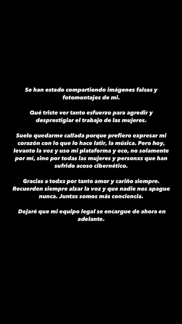 Twitter @AngelaAguilar__