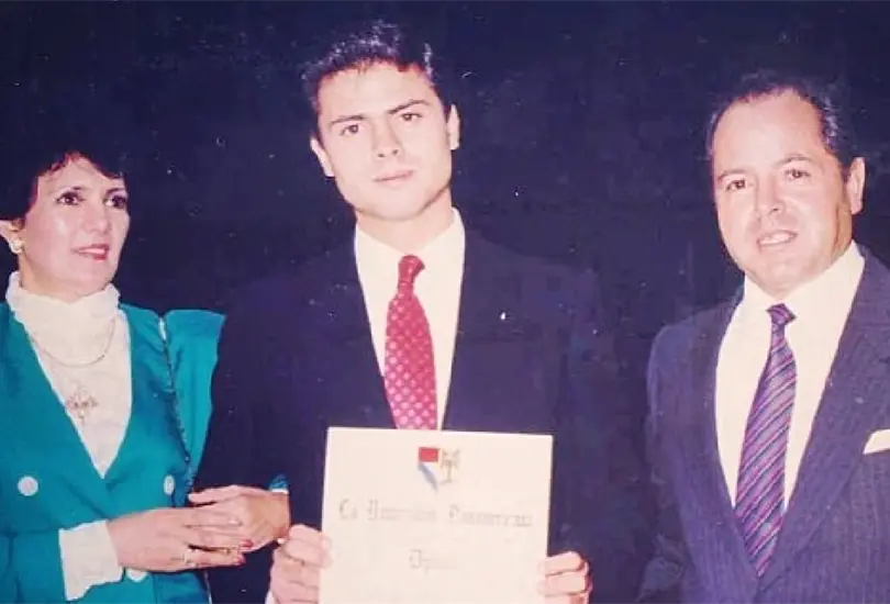 Cuando se descubrió que Peña Nieto plagió su tesis la UP admitió que no sabía qué hacer e incluso acudió a la UNAM para hallar una solución. Cuando se descubrió que Peña Nieto plagió su tesis la UP admitió que no sabía qué hacer e incluso acudió a la UNAM para hallar una solución.