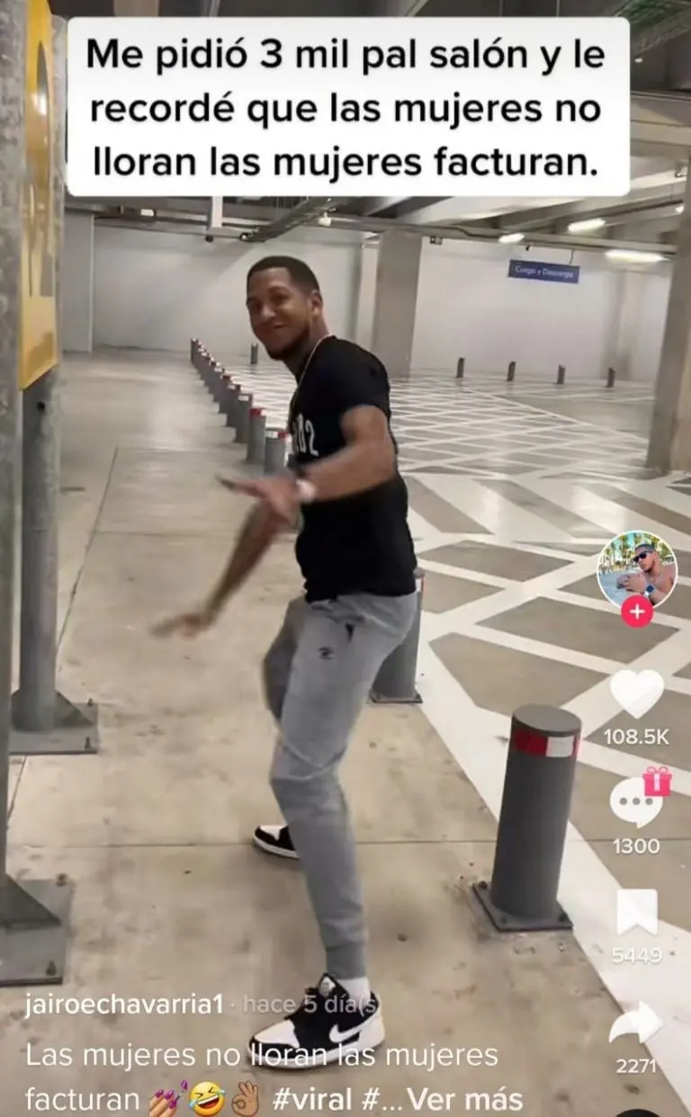 Hombre le recuerda a su novia que las mujeres facturan (TikTok)