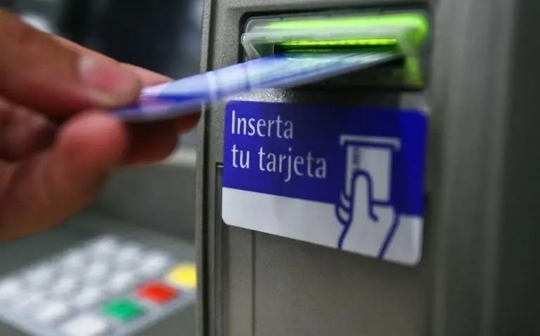 Bancos ya no cobrar&aacute;n por sacar dinero ni consultar saldo 