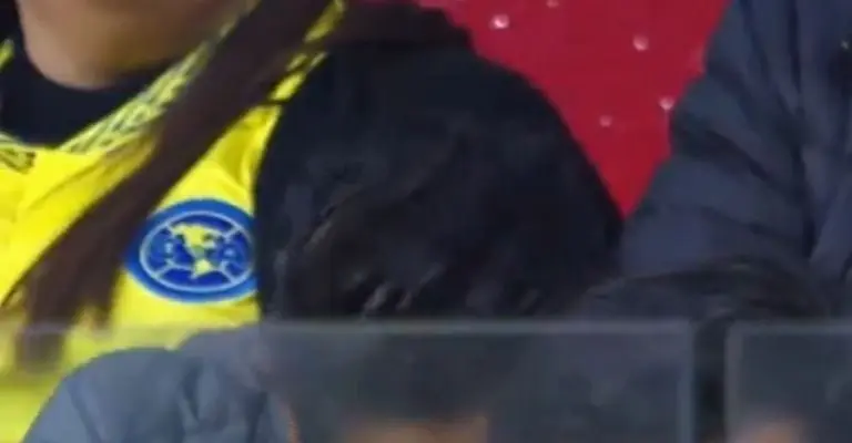 Quizá si no hubiera reaccionado así nadie habría pensado nada. Imagen: @05Lats.