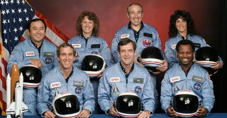 La tripulación del Challenger, de izquierda a derecha, desde arriba: Ellison S. Onizuka, Sharon Christa McAuliffe, Greg Jarvis, Judy Resnik, Michael J. Smith, Dick Scobee y Ron McNair. Imagen: NASA.