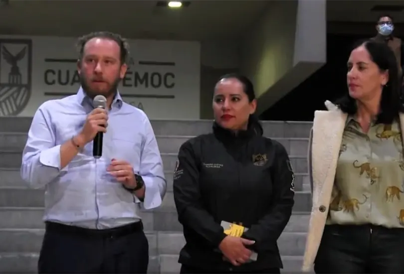 Los alcaldes Lía Limón y Santiago Taboada defendieron a Sandra Cuevas tras el hallazgo de 13 mil volantes contra la jefa de Gobierno, Claudia Sheinbaum. Los alcaldes Lía Limón y Santiago Taboada defendieron a Sandra Cuevas tras el hallazgo de 13 mil volantes contra la jefa de Gobierno, Claudia Sheinbaum.