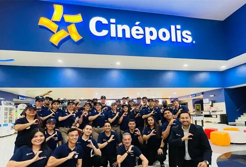 Empleados de Cin&eacute;polis