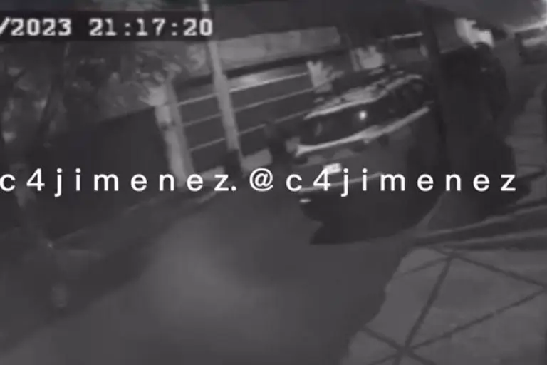Roban a mujer 24 mil dólares - Tomada de video