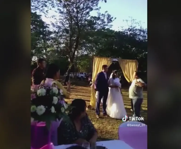 Papá interrumpe boda de su exyerno (TikTok)