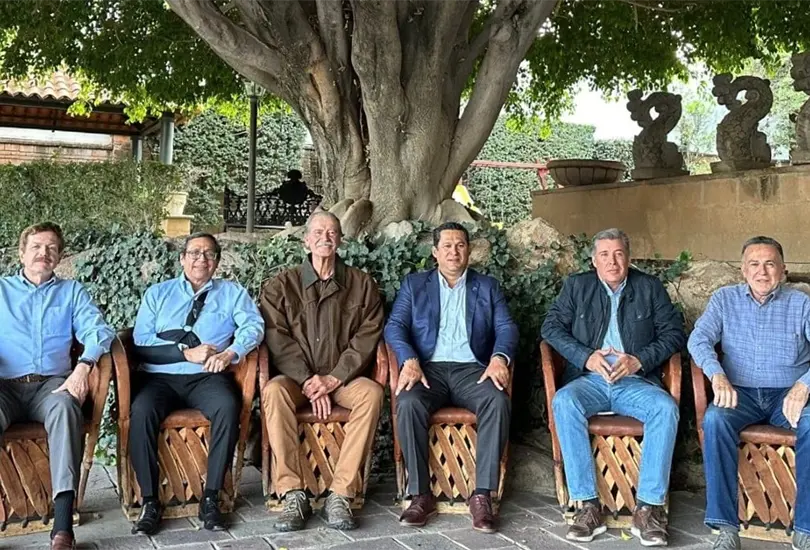Diego Sinhue se reuni&oacute; con exgobernadores de Guanajuato. 