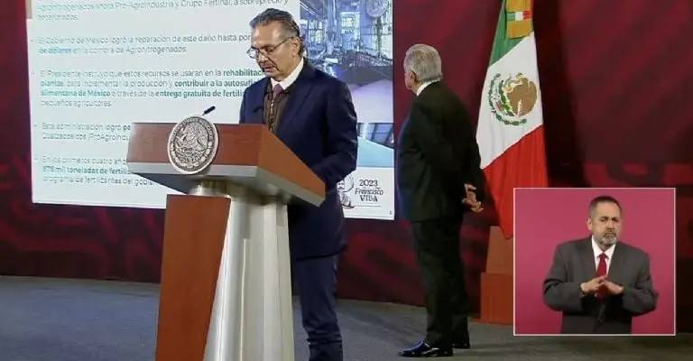 En 2024 el gobierno producirá el 84.2% de fertilizante y al cierre del mismo año el 100%, informó el director de Pemex. Imagen: @lopezobrador.
