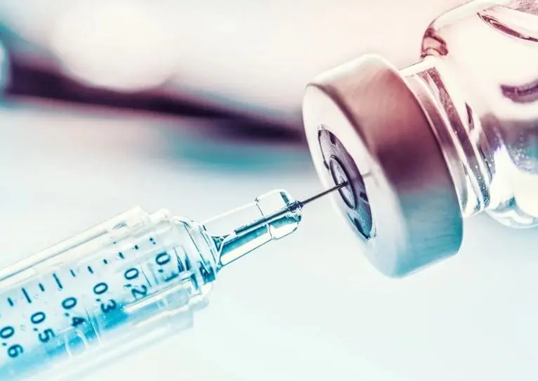 Fue socia mayoritaria de Servicios Especializados en Vacunación, Cegival, S.A. de C.V., en Puerto Vallarta, Jalisco.